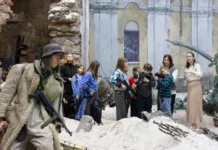 Новогоднее чудо на Поклонной горе с волшебной Елкой Победы novogodnee chudo na poklonnoj gore s volshebnoj elkoj pobedy-ekaterinburgu-ru-0