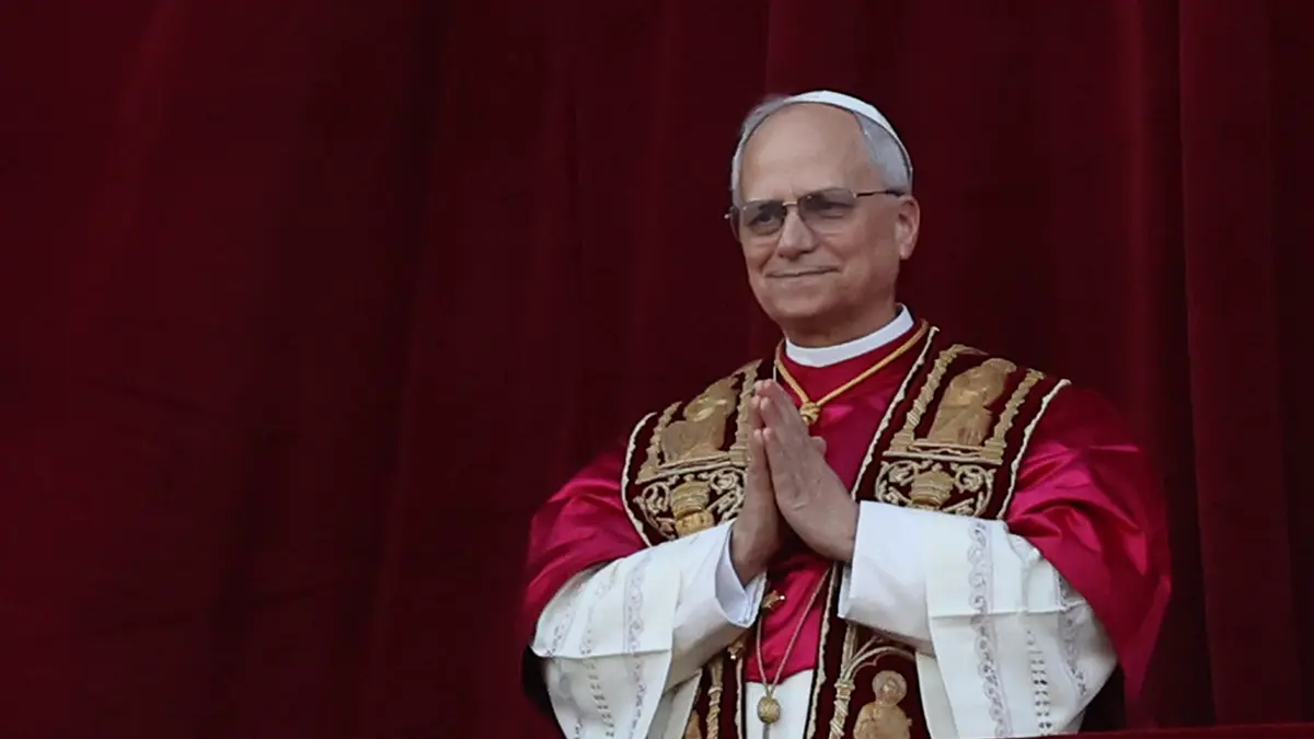 Папа римский запретил последователям католицизма полигамию и полиаморию