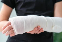 shkolnik iz serpuhova gospitalizirovan s travmami posle proisshestviya v tcz-ekaterinburgu-ru-0