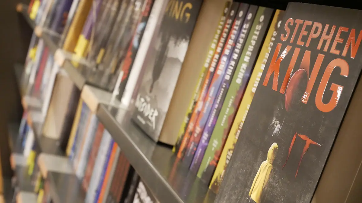 Роман Стивена Кинга «Оно» изымают с маркетплейсов и из книжных магазинов в России