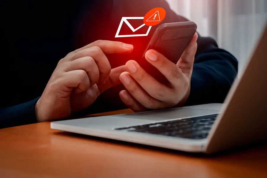 Украинские мошенники воспользовались ФСБ и Росфинмониторингом для ловушек россиян-0