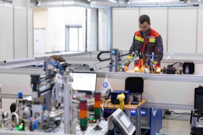 В Екатеринбурге начался Международный чемпионат «Хайтек» с поддержкой Минпромторга и БРИКС-0