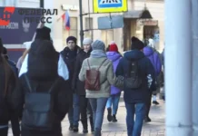 В Тюмени растет число жалоб в Роспотребнадзор на шум, торговцев и аферистов v tyumeni rastet chislo zhalob v rospotrebnadzor na shum torgovczev i aferistov-ekaterinburgu-ru-0