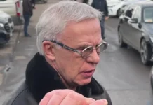 vyacheslav fetisov i yurij nikolaev vspominayut utrennyuyu pochtu na troekurovskom kladbishhe-ekaterinburgu-ru-0