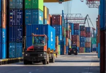 Юрий Ушаков отметил рекордное укрепление торговли между Россией и Киргизией yurij ushakov otmetil rekordnoe ukreplenie torgovli mezhdu rossiej i kirgiziej-ekaterinburgu-ru-0