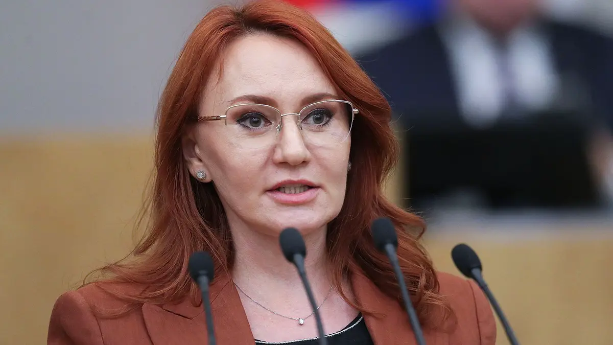 В Госдуме объяснили, почему РФ не может перейти на шестичасовой рабочий день