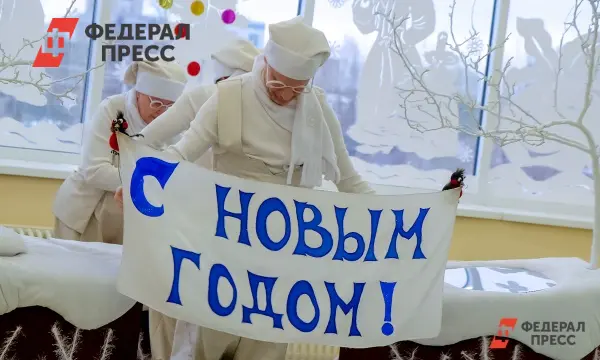 Михаил Авдеенко разъяснил, какую сумму можно тратить на новогодний подарок учителю-0