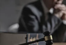 mihail zaskalko iz minstroya krasnoyarskogo kraya rasskazyvaet o pomoshhi detyamsirotam-ekaterinburgu-ru-0