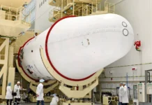 С Восточного успешно стартовал Союз-2.1б с Аист-2Т и студенческими спутниками s vostochnogo uspeshno startoval soyuz21b s aist2t i studencheskimi sputnikami-ekaterinburgu-ru-0