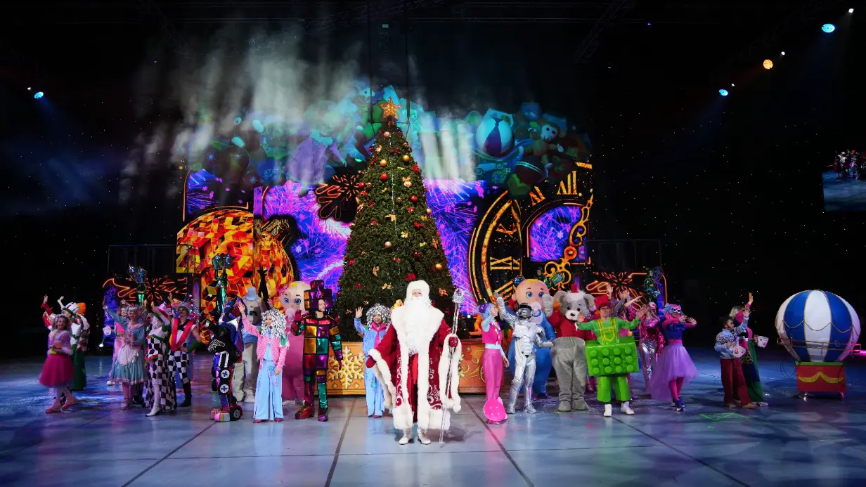 Елка в Гостином дворе