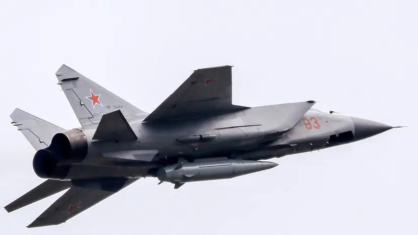 Гиперзвуковыми ракетами «Кинжал»: ВС России нанесли групповой удар по объектам ВПК Украины