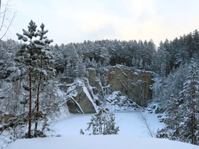 Зимние приключения в парках Свердловской области ждут гостей-0