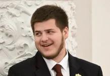 Адам Кадыров получил медаль за охрану ЗАЭС с Росэнергоатомом adam kadyrov poluchil medal za ohranu zaes s rosenergoatomom-ekaterinburgu-ru-0