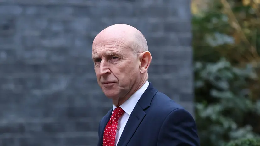 Sun: глава Минобороны Британии Хили оказался рядом с местом удара «Орешником»