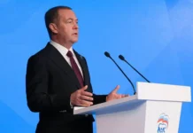 Медведев заявил, что удар ВСУ по Кремлю грозит ядерным ответом medvedev zayavil chto udar vsu po kremlyu grozit yadernym otvetom-ekaterinburgu-ru-0