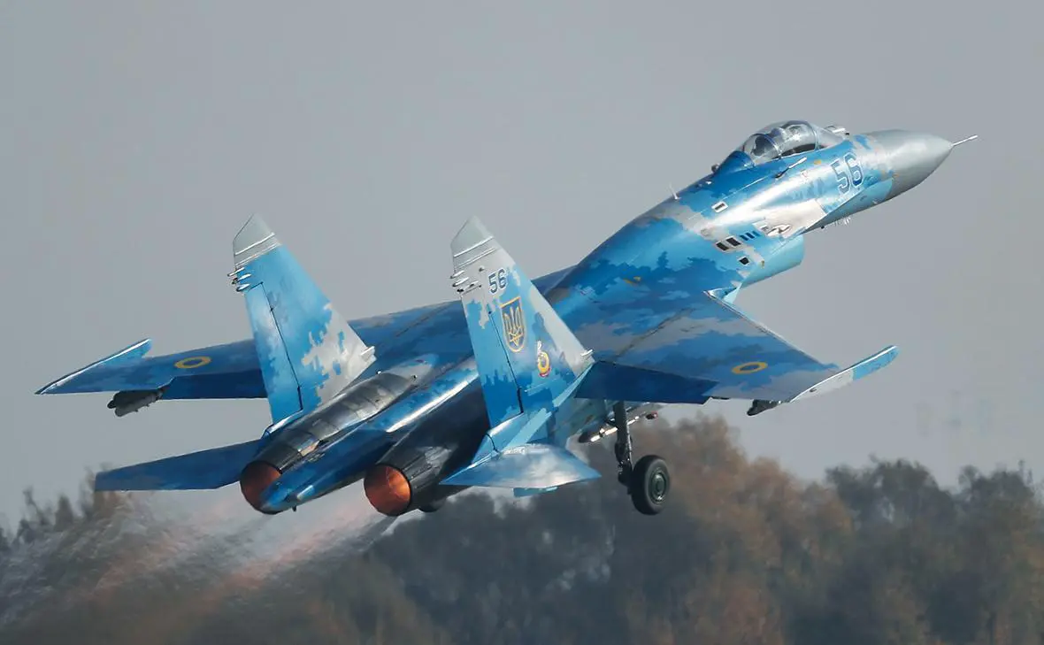 Украинский истребитель Су-27 (Сергей Долженко / EPA / ТАСС)