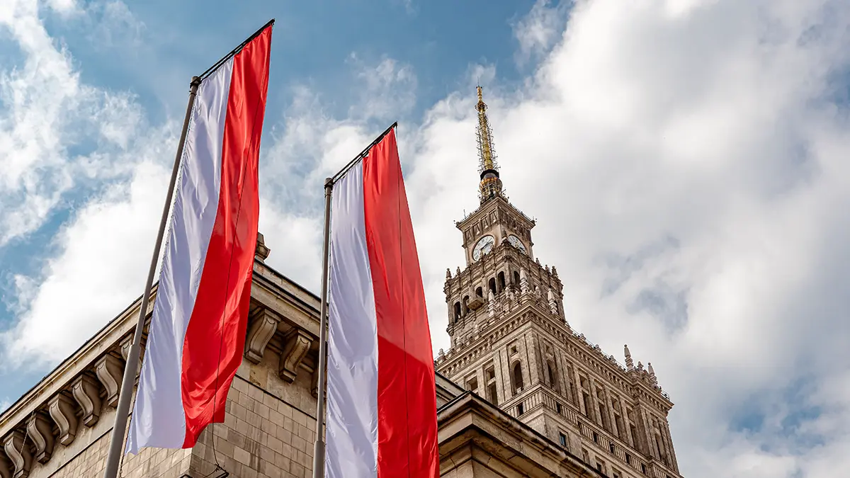 Польша с апреля перестанет впускать россиян с пятилетними загранпаспортами