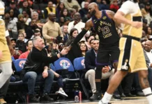 Овечкин и Лос-Анджелес Лейкерс встретились с легендами ovechkin i losandzheles lejkers vstretilis s legendami-ekaterinburgu-ru-0