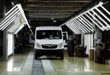 Sollers представил минивэн SF1 цена и начало продаж известны predstavil miniven 1 czena i nachalo prodazh izvestny-ekaterinburgu-ru-0