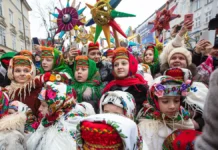 Владислав Береговой объяснил значение колядования и Рождества Христова vladislav beregovoj obyasnil znachenie kolyadovaniya i rozhdestva hristova-ekaterinburgu-ru-0