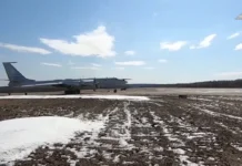 Впервые экипаж Ту-142МК ВМФ дозаправился над Северным полюсом vpervye ekipazh tu142mk vmf dozapravilsya nad severnym polyusom-ekaterinburgu-ru-0