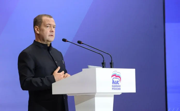 dmitrij medvedev podderzhal podhod voennogo topmenedzhmenta-ekaterinburgu-ru-0