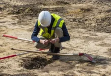 Джон Ральф и Гордон Нобл обнаружили кольцо пиктов в Бургхеде dzhon ralf i gordon nobl obnaruzhili kolczo piktov v burghede-ekaterinburgu-ru-0