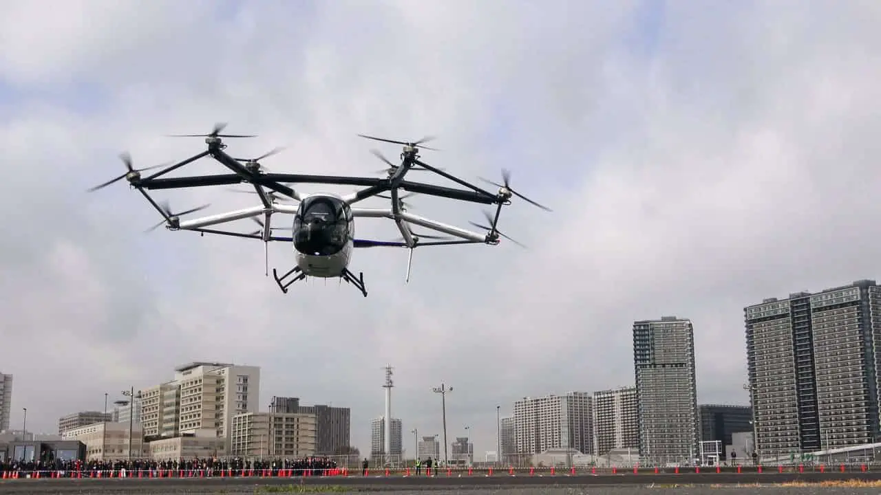 SkyDrive и партнеры продемонстрировали первый успешный полет SD-05-0