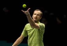 Медведев в Роттердаме одолел Уго Умбера medvedev v rotterdame odolel ugo umbera-ekaterinburgu-ru-0