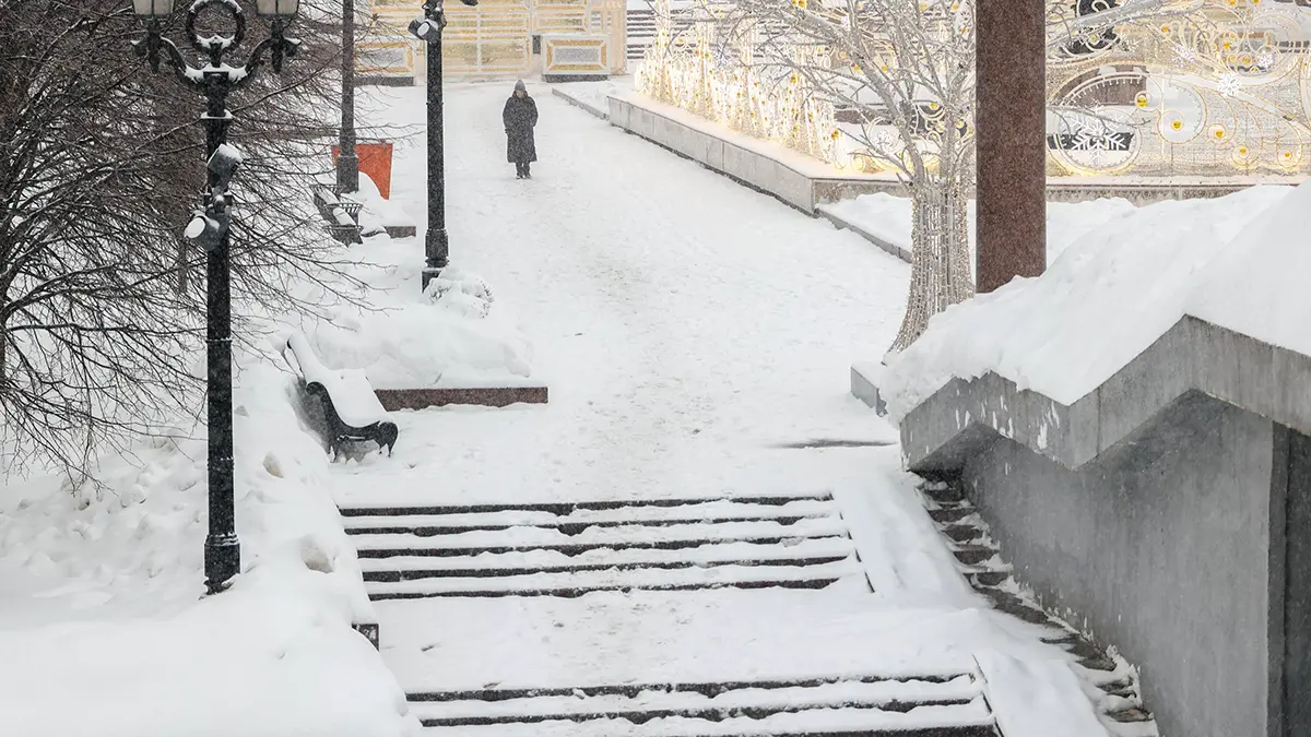 «Желтый» уровень опасности из-за гололедицы объявили в Москве до вечера 13 февраля