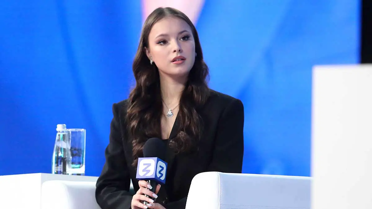 Анна Щербакова расплакалась после мужского одиночного катания на Олимпиаде