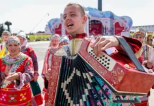 Владимир Путин объявил Год единства народов России — импульс миру vladimir putin obyavil god edinstva narodov rossii impuls miru-ekaterinburgu-ru-0