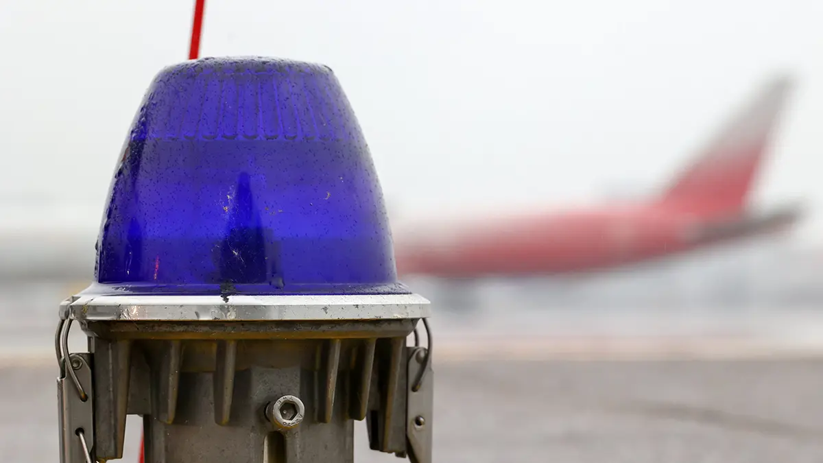 Самолет Казань — Екатеринбург вернулся в аэропорт из-за поломки шасси