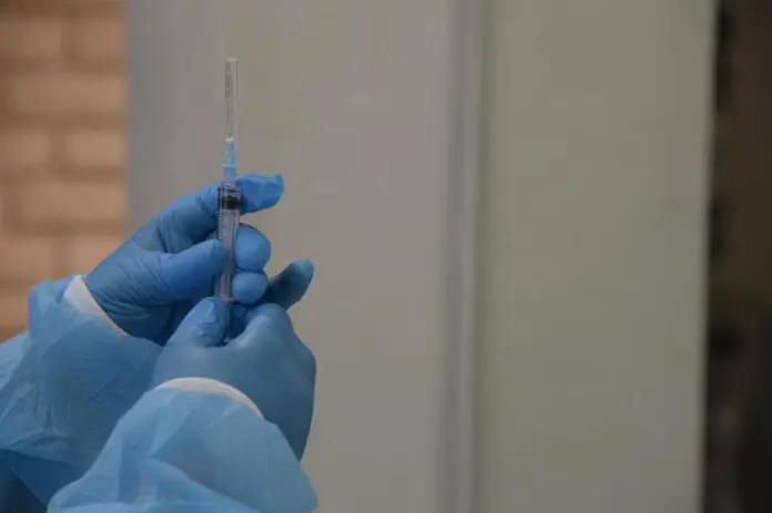 Барсаева и Харитонов рассказали о поставке вакцины-0