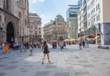 delyatsya vpechatleniyami o bryussele berline i vene-ekaterinburgu-ru-0