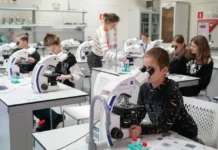 МГУ и Наталья Сергунина анонсировали яркий научный апрель в Зарядье mgu i natalya sergunina anonsirovali yarkij nauchnyj aprel v zaryade-ekaterinburgu-ru-0