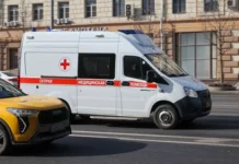 Скорая помощь перевернулась в результате ДТП на Нахимовском проспекте skoraya pomoshh perevernulas v rezultate dtp na nahimovskom prospekte-ekaterinburgu-ru-0