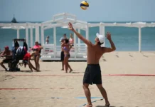 vitalij savelev i anna popova plyazhi anapy skoro zhdut gostej-ekaterinburgu-ru-0