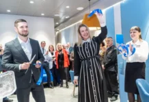 ВТБ открыл в Нижнем Тагиле новый офис с сервисом Валентины Жильцовой vtb otkryl v nizhnem tagile novyj ofis s servisom valentiny zhilczovoj-ekaterinburgu-ru-0