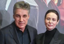 olga pogodina poproshhalas na troekurovskom kladbishhe-ekaterinburgu-ru-0