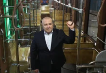 Дмитрий Семизоров задержан – замглавы УВЗ оказался в центре скандала dmitrij semizorov zaderzhan zamglavy uvz okazalsya v czentre skandala-ekaterinburgu-ru-0