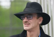 Михаил Боярский, Юра Борисов и мнение звезд о новой постановке Гамлета mihail boyarskij yura borisov i mnenie zvezd o novoj postanovke gamleta-ekaterinburgu-ru-0