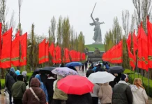 novye mery i prazdnichnoe nastroenie 9 maya v volgograde i moskve-ekaterinburgu-ru-0