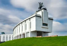 В Музее Победы 13 показов киношедевров с Эйзенштейном в июне v muzee pobedy 13 pokazov kinoshedevrov s ejzenshtejnom v iyune-ekaterinburgu-ru-0