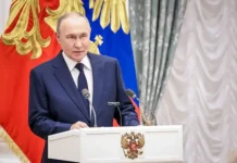 vladimir putin i dmitrij peskov anonsirovali nasyshhennye plany na 9 maya-ekaterinburgu-ru-0