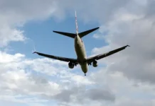 piloty   uspeshno posadili lajner v tullamarine-ekaterinburgu-ru-0