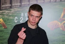 gleb kalyuzhnyj sygraet glavnuyu rol v drame o spasatelyah-ekaterinburgu-ru-0
