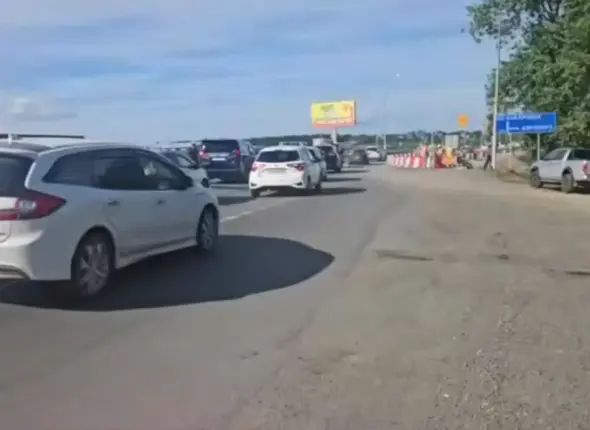 Частично открыто движение на подъезде к аэропорту Владивостока пресс-служба Минтранса Приморья