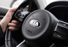 Алексей Суриков и Дмитрий Ржанов обсудили историю с Kia Rio в ГУ МВД Seoul-Nov16KiaClose-upOfDashboardOfKia