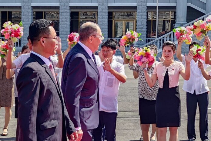 anna sedokova podderzhivaet semyu yanisa timmy posle tragedii-pux-su-175230912600-0